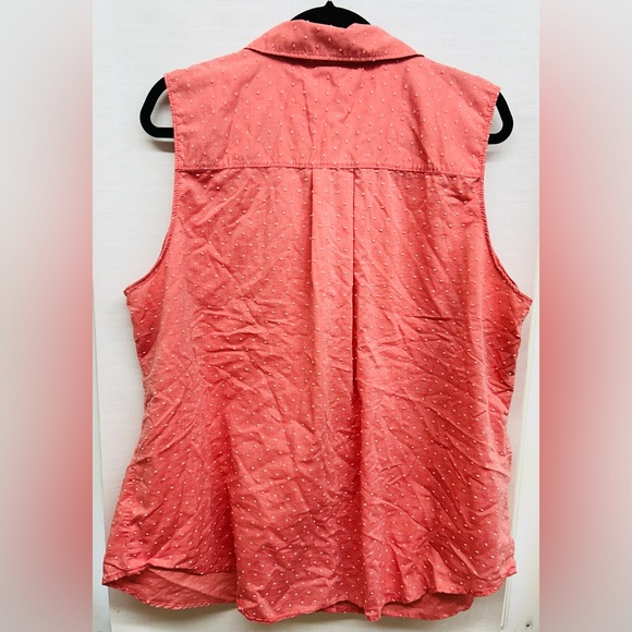 St. John’s Bay women’s sleeveless blouse size 2xl.  Great condition. - Picture 3 of 3